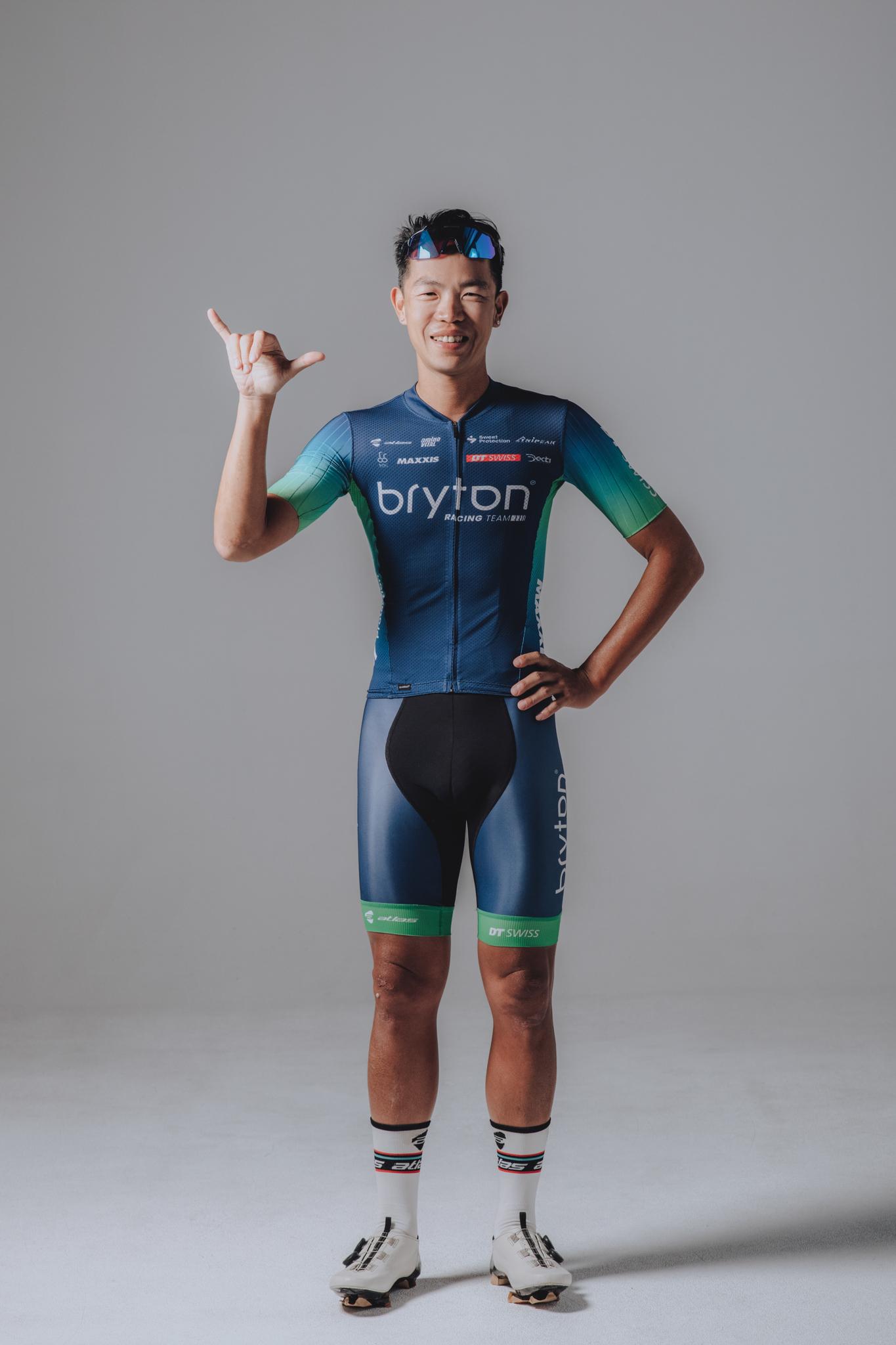 坤弘